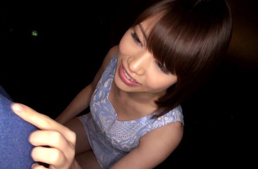 Mai Satuski strokes and blows in outdoor oral